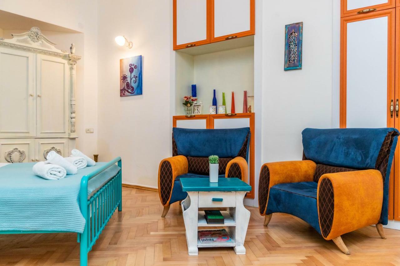 ★ Blue Door Rhapsody ★ - Special Stay In Old Town! Tbilisi Zewnętrze zdjęcie
